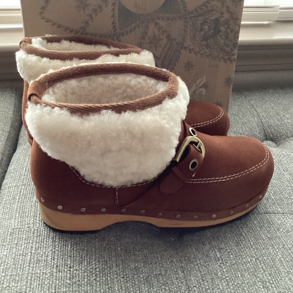 Free People Oak Genuine Shearling Clog Boot (Women) 6.5M - Picture 3 of 13